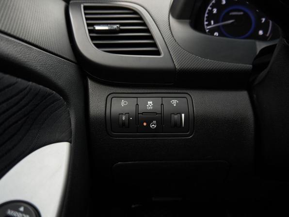 Hyundai Solaris I с пробегом 2014 года, цена 945 000 рублей, 104000 км, седан, Автокод Объявления