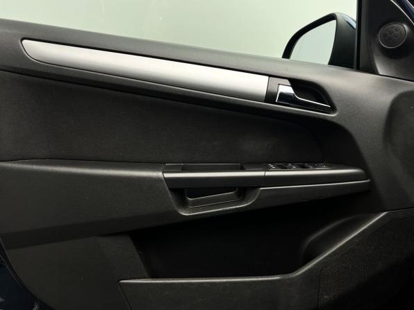 Opel Astra H Рестайлинг с пробегом 2011 года, цена 499 000 рублей, 244325 км, седан, Автокод Объявления