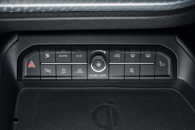 Haval F7 I Рестайлинг с пробегом 2023 года, цена 2 059 000 рублей, 47000 км, внедорожник, Автокод Объявления