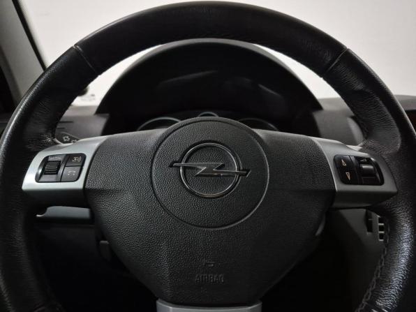 Opel Astra H Рестайлинг с пробегом 2011 года, цена 530 000 рублей, 202126 км, седан, Автокод Объявления