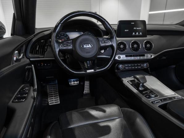 Kia Stinger I с пробегом 2019 года, цена 2 460 000 рублей, 124582 км, лифтбек, Автокод Объявления