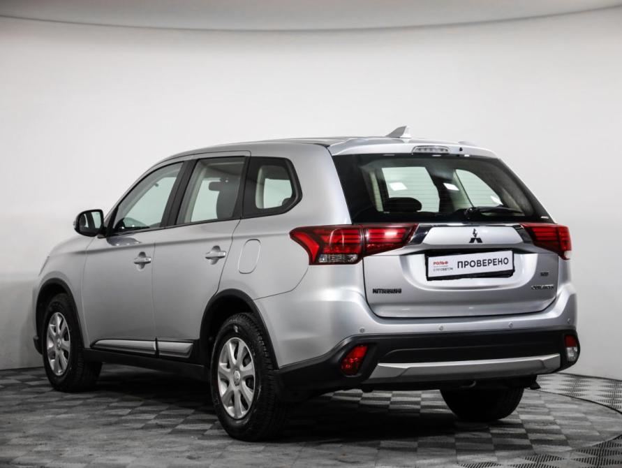 Mitsubishi Outlander III Рестайлинг 2 Санкт-Петербург  - изображение 8