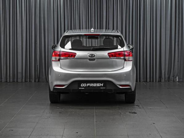 Kia Rio III Рестайлинг с пробегом 2017 года, цена 998 000 рублей, 191259 км, хэтчбек, Автокод Объявления