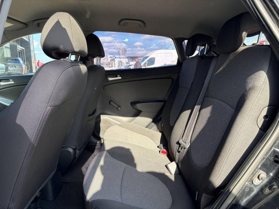 Hyundai Solaris I Санкт-Петербург  - изображение 12