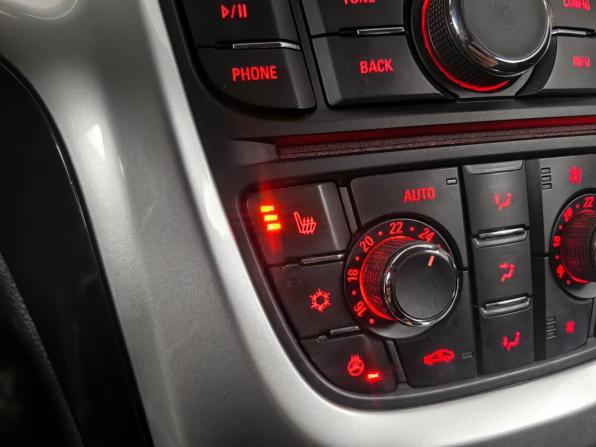 Opel Astra J Рестайлинг с пробегом 2014 года, цена 833 000 рублей, 177038 км, хэтчбек, Автокод Объявления