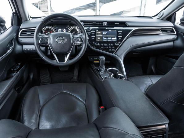 Toyota Camry VIII (XV70) с пробегом 2020 года, цена 2 945 000 рублей, 133596 км, седан, Автокод Объявления