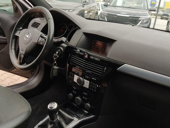 Opel Astra H Рестайлинг с пробегом 2010 года, цена 519 000 рублей, 261496 км, хэтчбек, Автокод Объявления