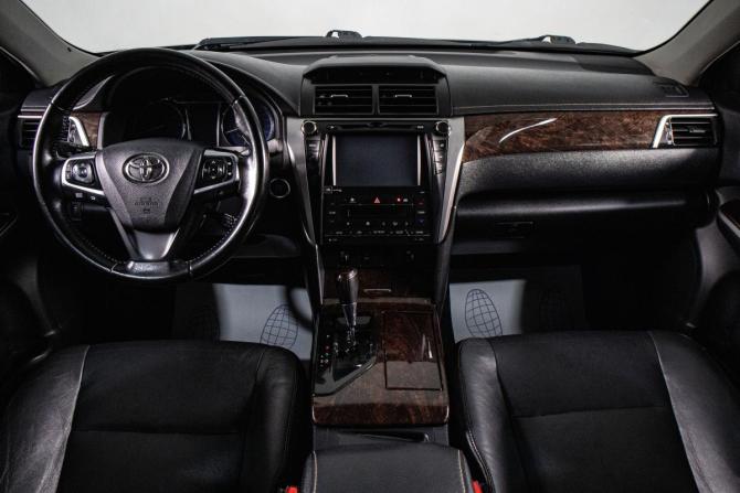 Toyota Camry VII (XV50) Рестайлинг с пробегом 2015 года, цена 2 199 000 рублей, 190125 км, седан, Автокод Объявления