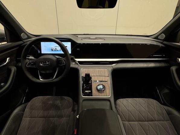 Geely Monjaro I Рестайлинг с пробегом 2026 года, цена 4 600 000 рублей, 7 км, внедорожник, Автокод Объявления