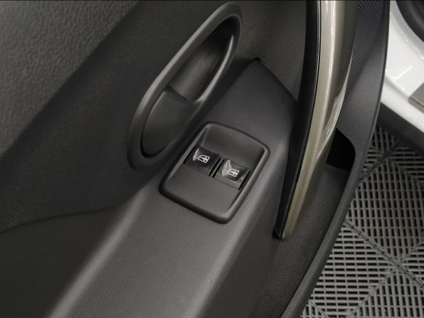 Renault Sandero II Рестайлинг с пробегом 2021 года, цена 1 250 000 рублей, 72525 км, хэтчбек, Автокод Объявления