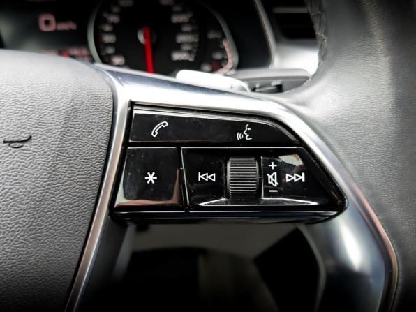 Audi A6 V (C8) с пробегом 2021 года, цена 4 090 000 рублей, 61100 км, седан, Автокод Объявления