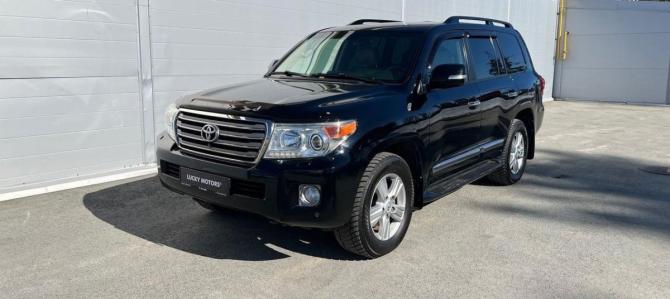 Toyota Land Cruiser 200 Series Рестайлинг 1 с пробегом 2012 года, цена 3 128 000 рублей, 298524 км, внедорожник, Автокод Объявления
