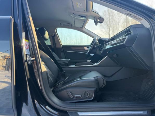 Audi A6 V (C8) с пробегом 2018 года, цена 3 090 000 рублей, 155840 км, седан, Автокод Объявления