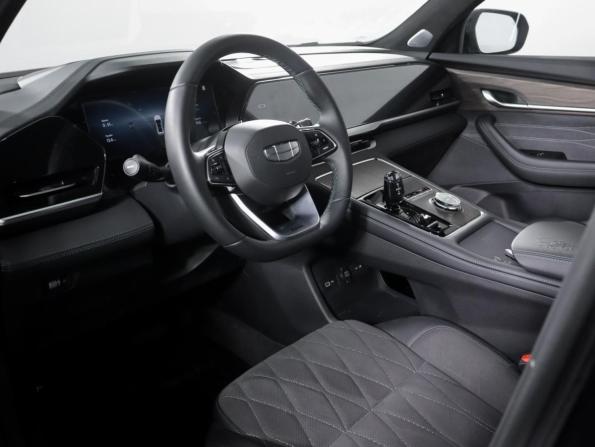 Geely Monjaro I с пробегом 2025 года, цена 3 999 000 рублей, 2500 км, внедорожник, Автокод Объявления