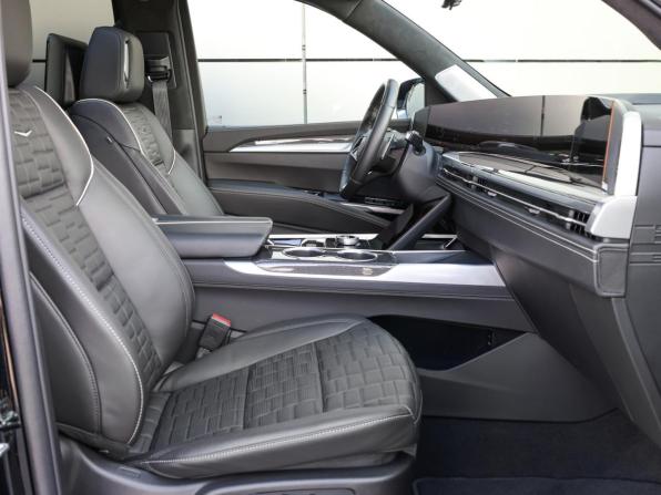 Cadillac Escalade-V I Рестайлинг с пробегом 2025 года, цена 25 000 000 рублей, 7832 км, внедорожник, Автокод Объявления