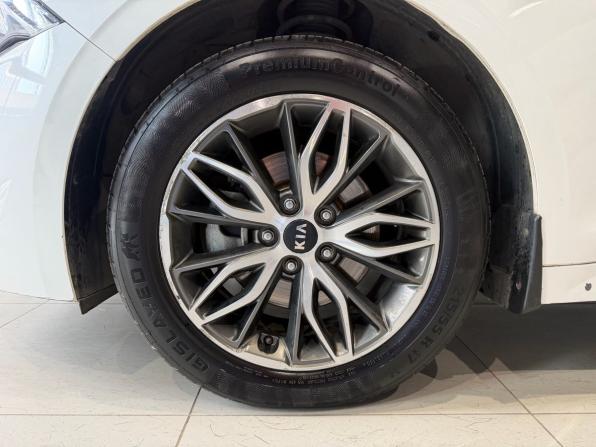 Kia K5 III с пробегом 2021 года, цена 1 480 000 рублей, 306948 км, седан, Автокод Объявления