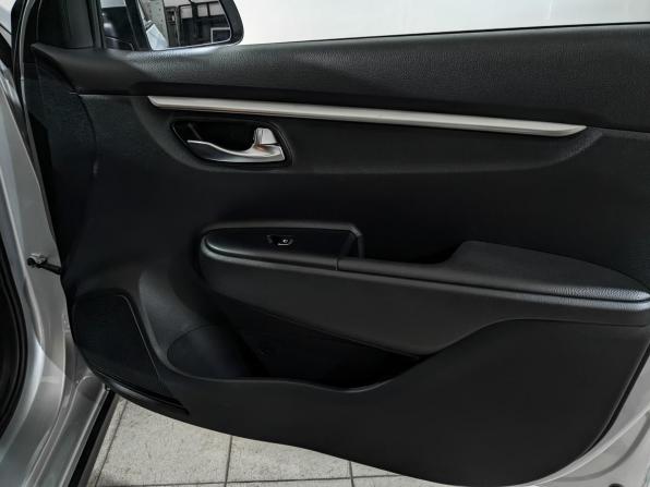 Kia Rio IV Рестайлинг с пробегом 2021 года, цена 1 690 000 рублей, 102191 км, хэтчбек, Автокод Объявления