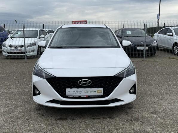 Hyundai Solaris II Рестайлинг с пробегом 2022 года, цена 1 622 183 рубля, 80115 км, седан, Автокод Объявления