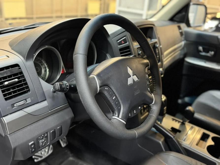 Mitsubishi Pajero IV Рестайлинг 1 Красноярск  - изображение 13