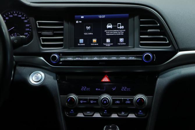 Hyundai Elantra VI (AD) Рестайлинг с пробегом 2019 года, цена 2 049 000 рублей, 63010 км, седан, Автокод Объявления