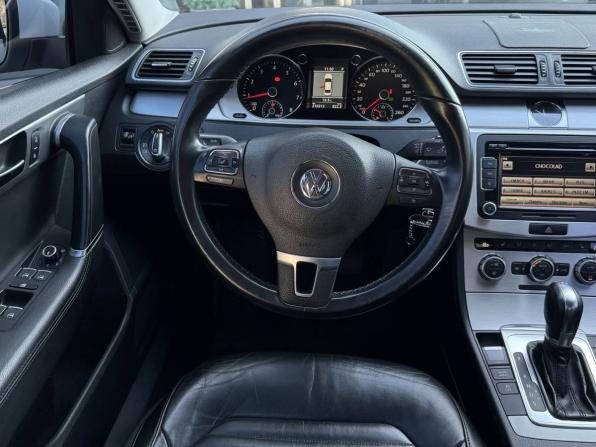 Volkswagen Passat B7 с пробегом 2012 года, цена 1 079 000 рублей, 216312 км, седан, Автокод Объявления