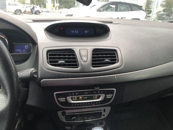 Renault Fluence I Рестайлинг с пробегом 2013 года, цена 575 000 рублей, 250965 км, седан, Автокод Объявления