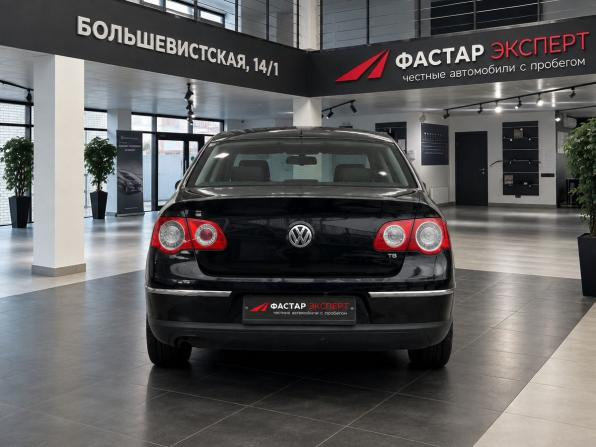Volkswagen Passat B6 с пробегом 2010 года, цена 630 000 рублей, 203429 км, седан, Автокод Объявления