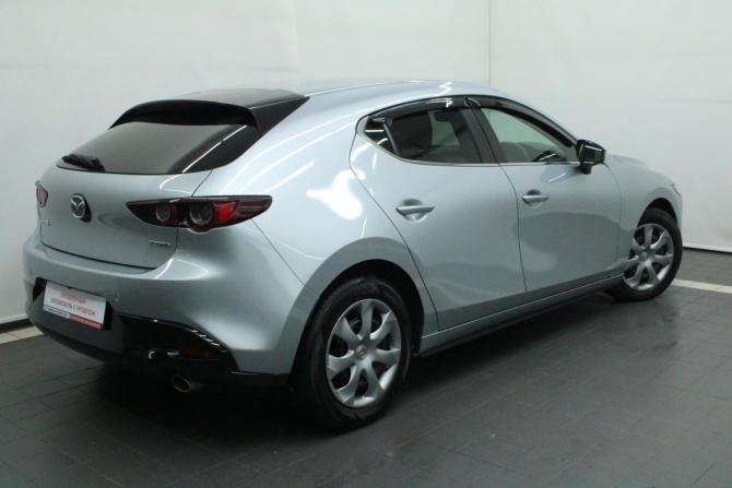 Mazda 3 IV (BP) с пробегом 2021 года, цена 1 395 000 рублей, 132156 км, хэтчбек, Автокод Объявления