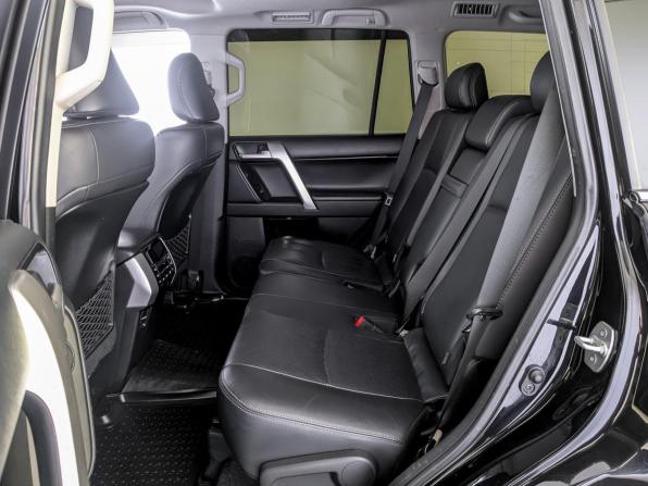 Toyota Land Cruiser Prado 150 Series Рестайлинг 2 с пробегом 2018 года, цена 4 500 000 рублей, 238427 км, внедорожник, Автокод Объявления