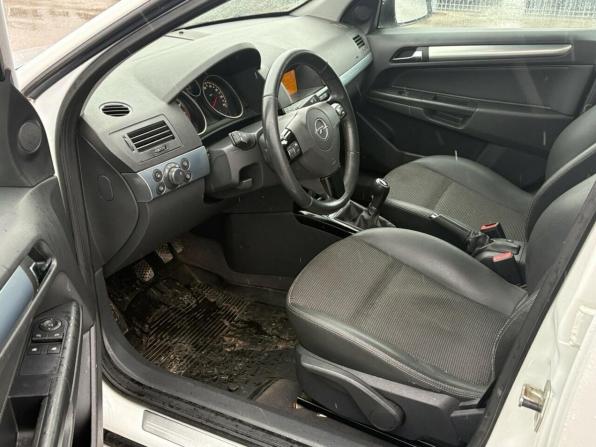 Opel Astra H Рестайлинг с пробегом 2011 года, цена 435 000 рублей, 248176 км, хэтчбек, Автокод Объявления