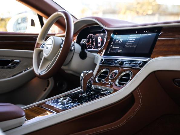 Bentley Continental GT III с пробегом 2018 года, цена 15 350 000 рублей, 57354 км, купе, Автокод Объявления