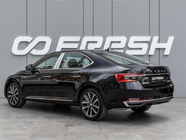Skoda Superb III Рестайлинг с пробегом 2025 года, цена 3 200 000 рублей, 33 км, лифтбек, Автокод Объявления