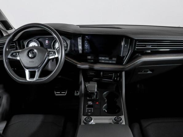 Volkswagen Touareg III с пробегом 2018 года, цена 4 650 000 рублей, 134842 км, внедорожник, Автокод Объявления