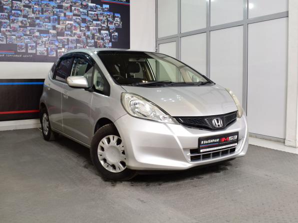 Honda Fit II с пробегом 2011 года, цена 815 999 рублей, 108874 км, хэтчбек, Автокод Объявления