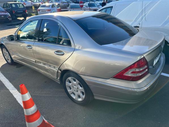 Mercedes-Benz C-Класс II (W203) Рестайлинг с пробегом 2006 года, цена 549 000 рублей, 335184 км, седан, Автокод Объявления