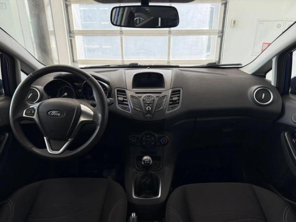 Ford Fiesta Mk6 Рестайлинг с пробегом 2015 года, цена 844 000 рублей, 105027 км, хэтчбек, Автокод Объявления