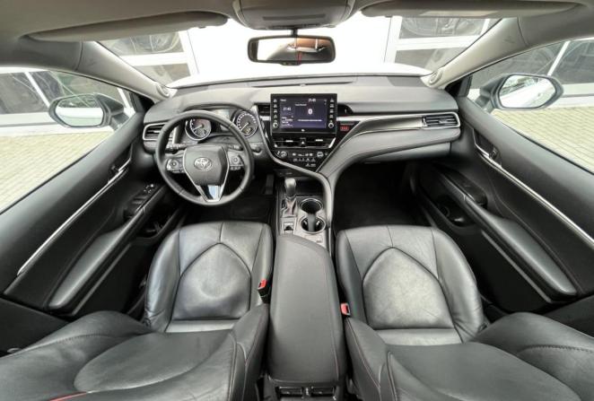 Toyota Camry VIII (XV70) Рестайлинг с пробегом 2021 года, цена 2 900 000 рублей, 114809 км, седан, Автокод Объявления