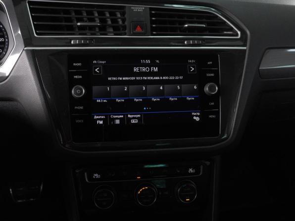 Volkswagen Tiguan II с пробегом 2018 года, цена 2 695 000 рублей, 150248 км, внедорожник, Автокод Объявления