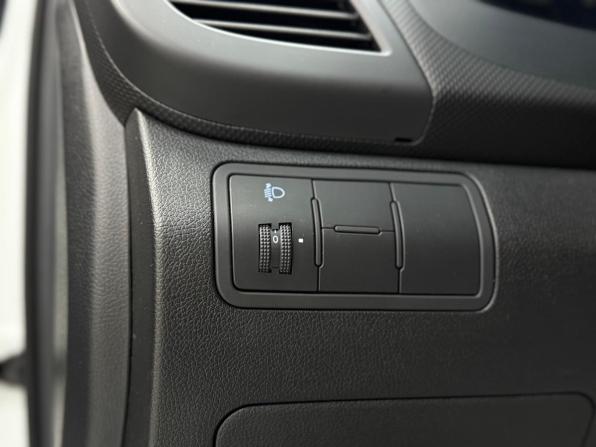 Hyundai Solaris I Рестайлинг с пробегом 2016 года, цена 1 030 000 рублей, 136110 км, седан, Автокод Объявления