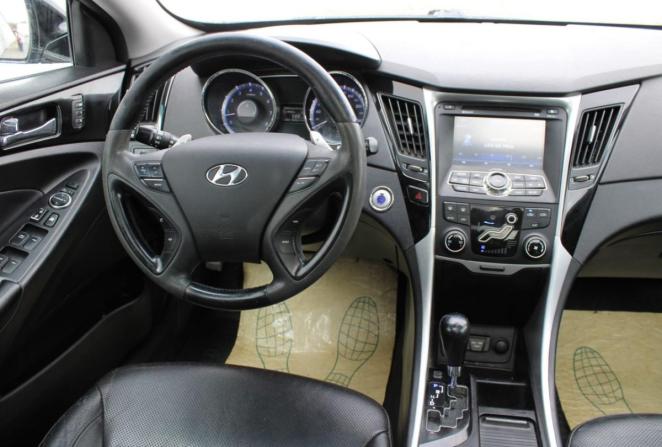 Hyundai Sonata VI (YF) с пробегом 2012 года, цена 1 160 000 рублей, 204209 км, седан, Автокод Объявления