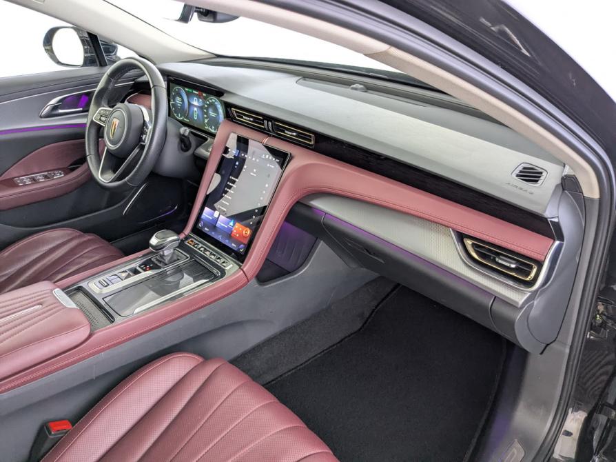 Hongqi H5 II Москва  - изображение 11