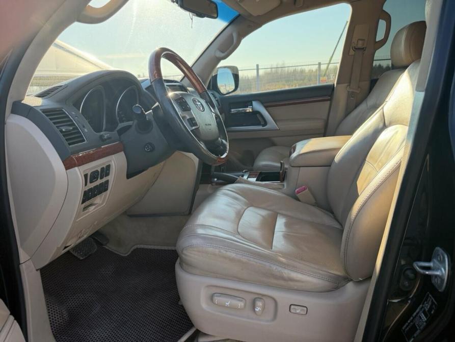 Toyota Land Cruiser 200 Series Рестайлинг 1 Пермь  - изображение 6