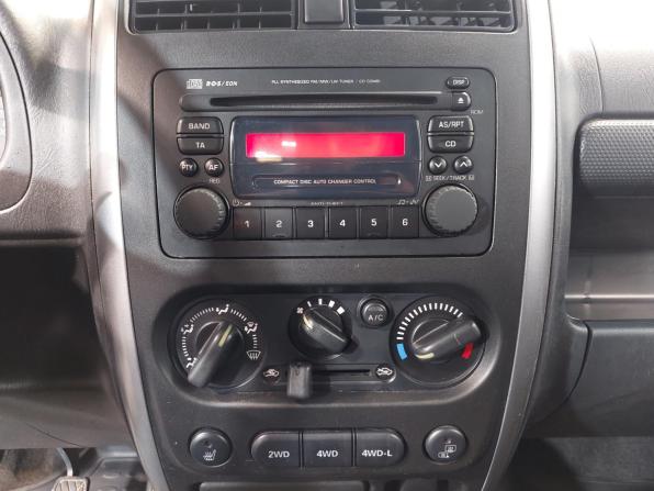 Suzuki Jimny III Рестайлинг 1 с пробегом 2011 года, цена 1 045 000 рублей, 162000 км, внедорожник, Автокод Объявления