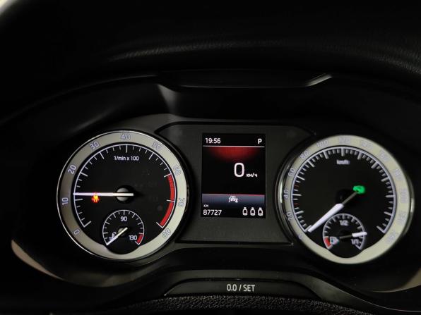 Skoda Karoq I с пробегом 2020 года, цена 2 155 000 рублей, 87726 км, внедорожник, Автокод Объявления