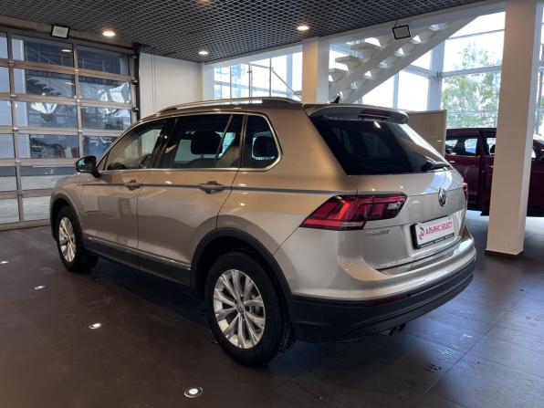 Volkswagen Tiguan II с пробегом 2017 года, цена 2 455 000 рублей, 54888 км, внедорожник, Автокод Объявления