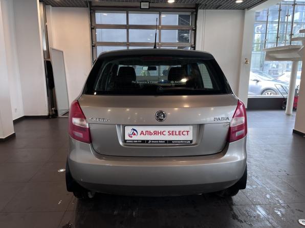 Skoda Fabia II Рестайлинг с пробегом 2013 года, цена 548 000 рублей, 172305 км, хэтчбек, Автокод Объявления