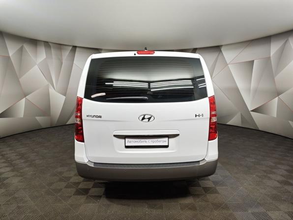 Hyundai H-1 II Рестайлинг 2 с пробегом 2018 года, цена 3 830 000 рублей, 30166 км, минивэн, Автокод Объявления
