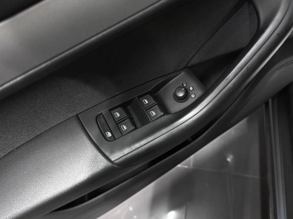 Audi Q3 I (8U) с пробегом 2013 года, цена 1 540 000 рублей, 175808 км, внедорожник, Автокод Объявления