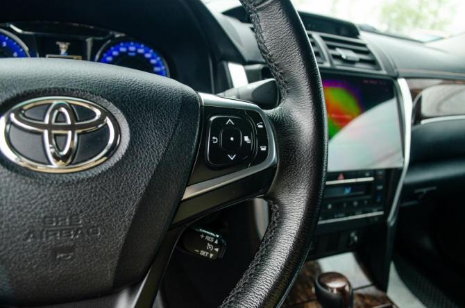 Toyota Camry VII (XV50) Рестайлинг с пробегом 2016 года, цена 2 100 000 рублей, 171000 км, седан, Автокод Объявления