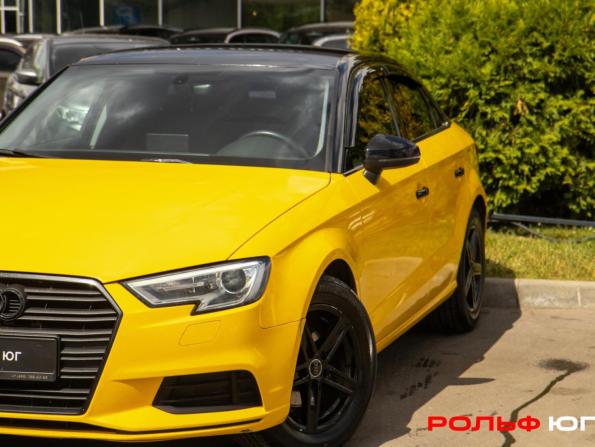 Audi A3 III (8V) Рестайлинг с пробегом 2018 года, цена 1 328 000 рублей, 205226 км, седан, Автокод Объявления